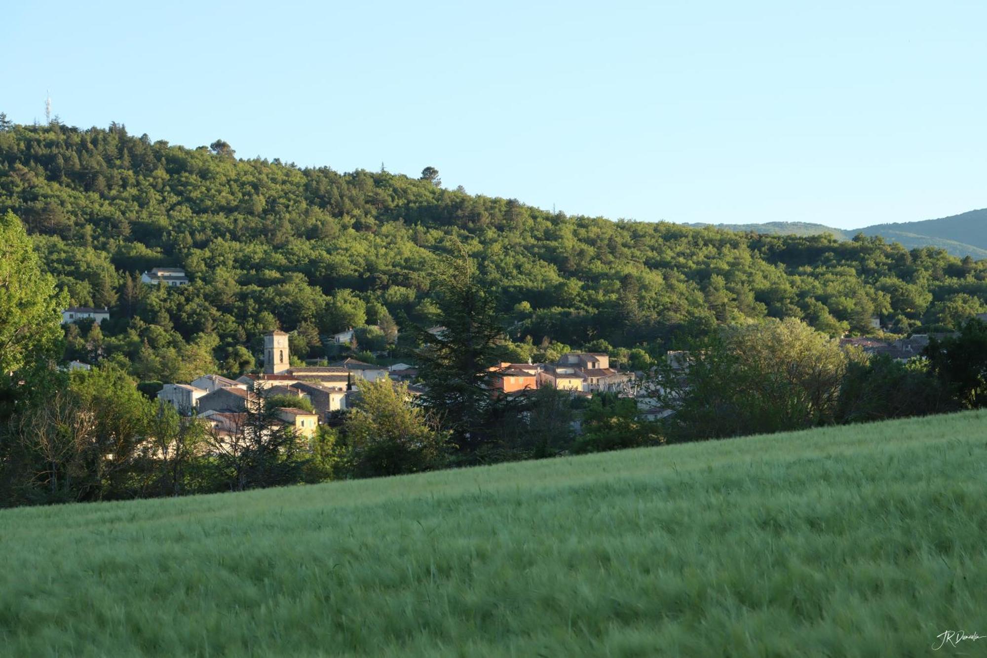 Studio Dans Le Luberon Cereste Ngoại thất bức ảnh