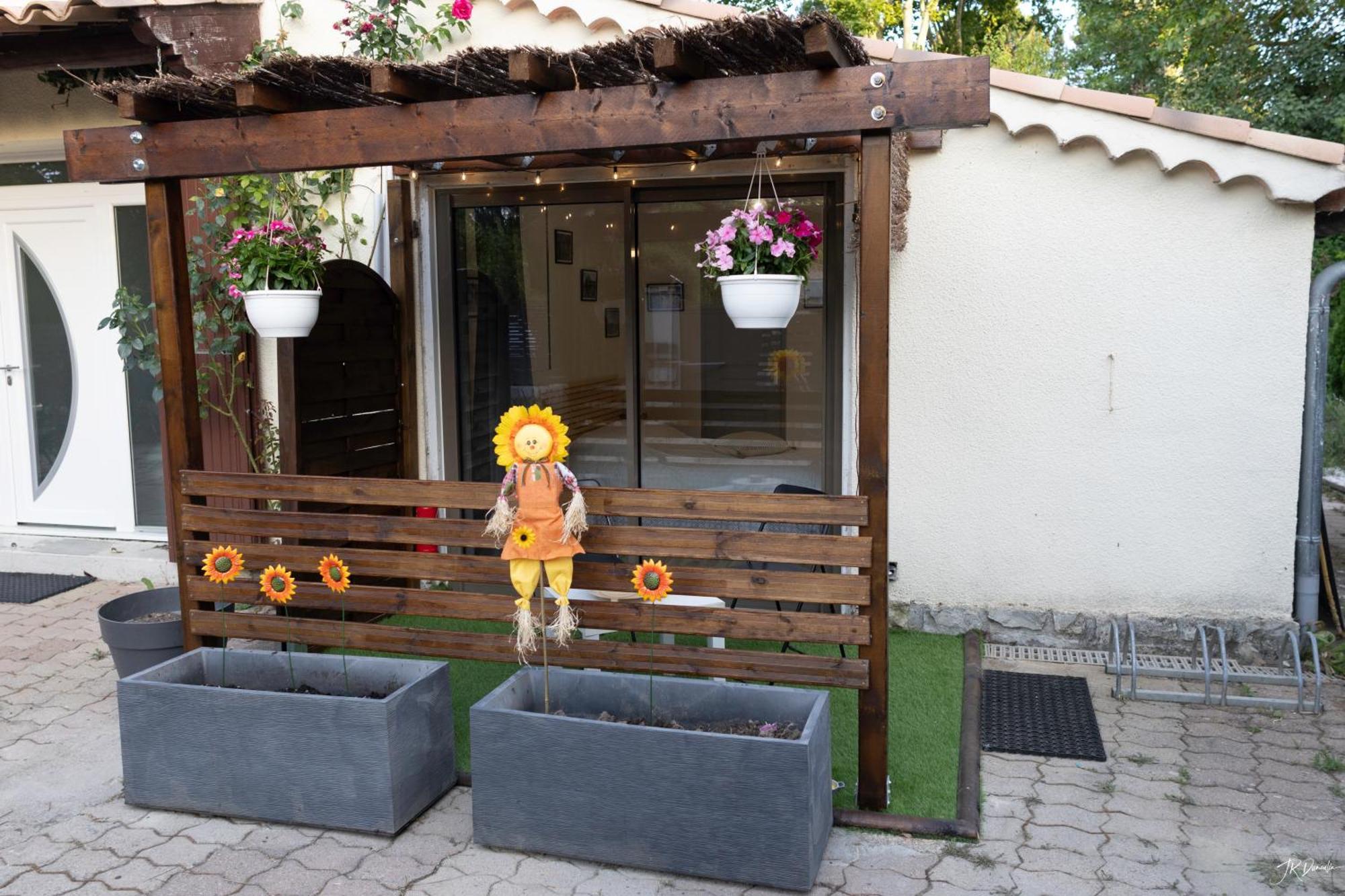 Studio Dans Le Luberon Cereste Ngoại thất bức ảnh