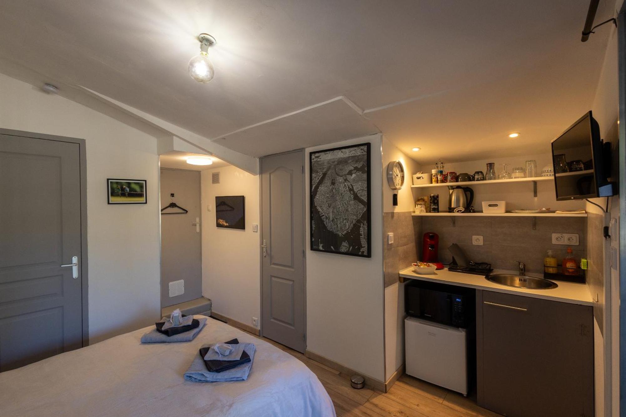 Studio Dans Le Luberon Cereste Ngoại thất bức ảnh