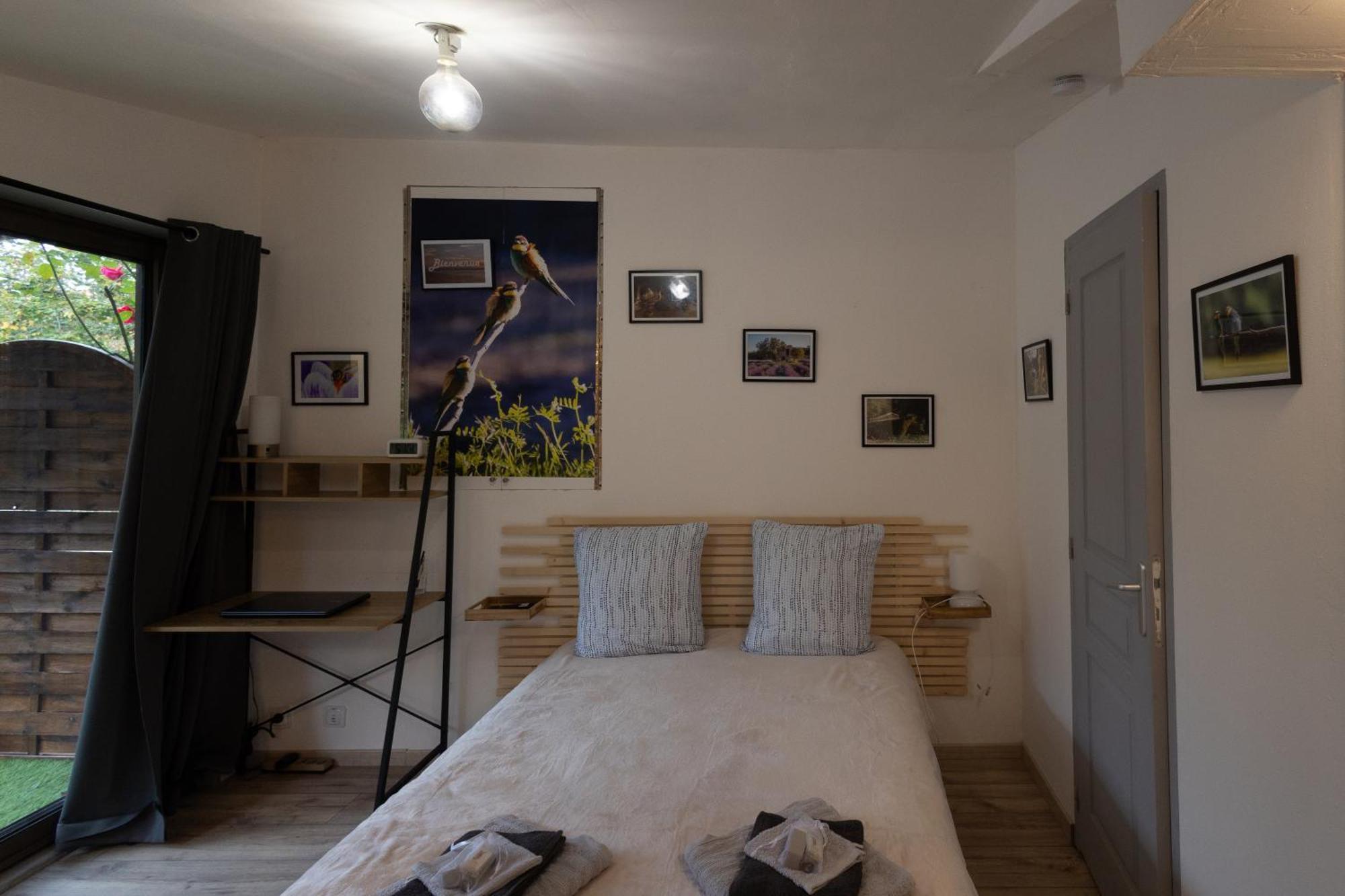 Studio Dans Le Luberon Cereste Ngoại thất bức ảnh